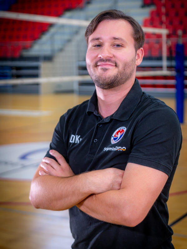 Csizmarik Ákos