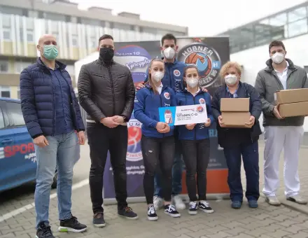 Vitamincsomagot adományoztunk