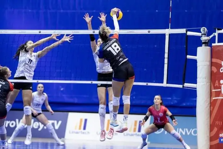 A VASAS JUTOTT A DÖNTŐBE