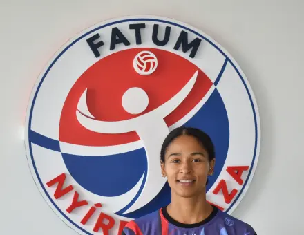 NATASHA IS MEGÉRKEZETT