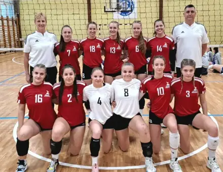 NÉGY KÖZÖTT AZ U17-ES CSAPAT