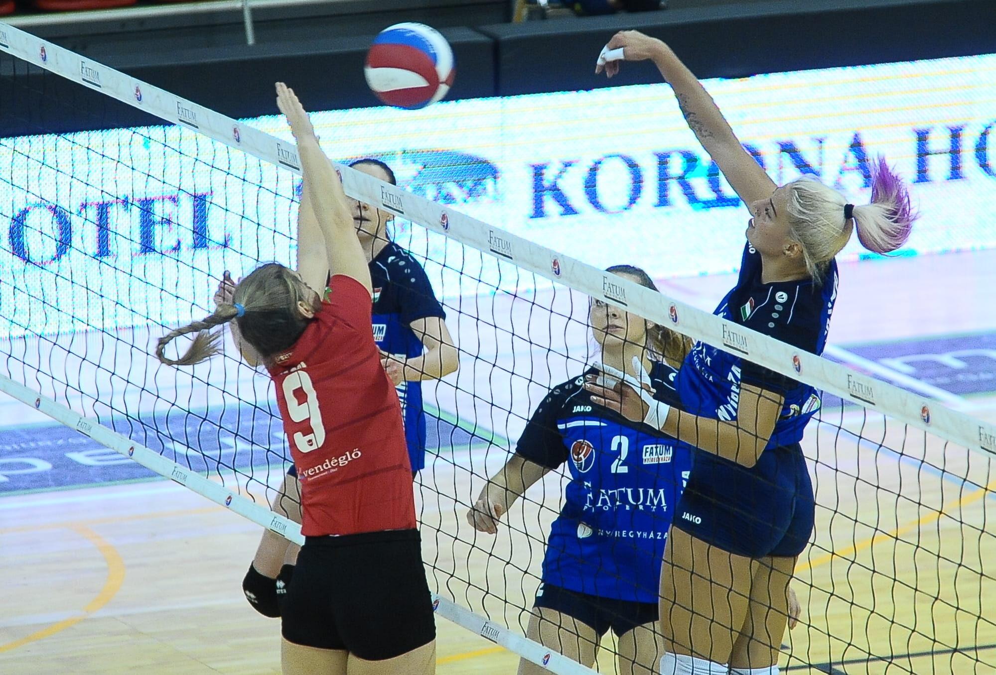 Szaszival teljes a keret